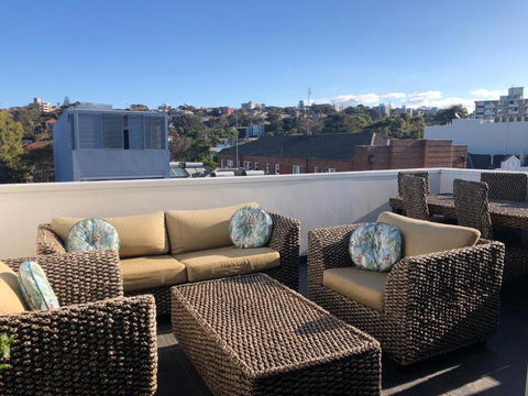 XQ Collection La Casa De Frida - Modern Studio With Balcony - Whitsundays Accommodation 1