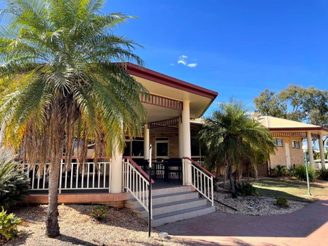 Western Heritage Motor Inn - Whitsundays Accommodation 0
