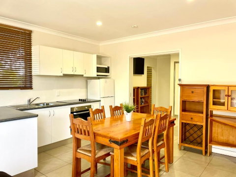 Western Heritage Motor Inn - Whitsundays Accommodation 2