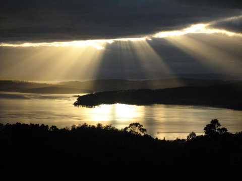 Woodbridge Hill Hideaway - Whitsundays Accommodation 2