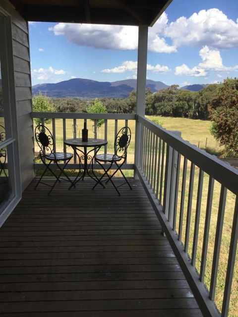 Yackandandah Farm Homestead - Whitsundays Accommodation 2