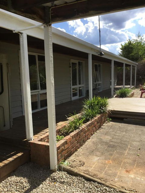 Yackandandah Farm Homestead - Whitsundays Accommodation 3