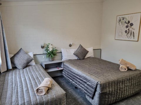 Y Motels Yarraman - Whitsundays Accommodation 0