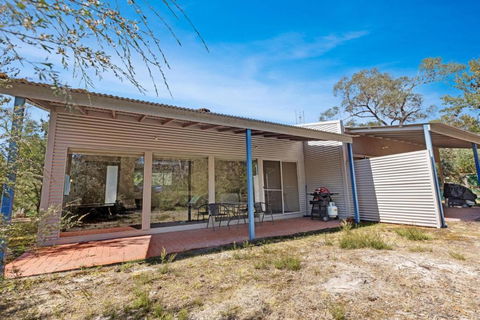 Amphion - Waterfront Retreat - Whitsundays Accommodation 1