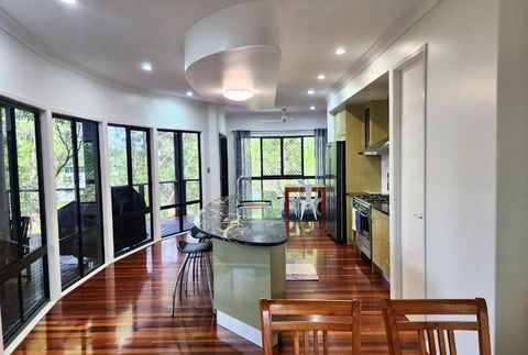 EUROLIE ON HIGH At Kingfisher Bay Fraser Island - Whitsundays Accommodation 4