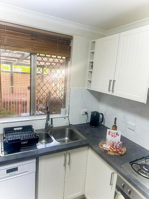 Queen Of The Desert Villa Secure & Gated 2 Bdrm Home - Whitsundays Accommodation 2