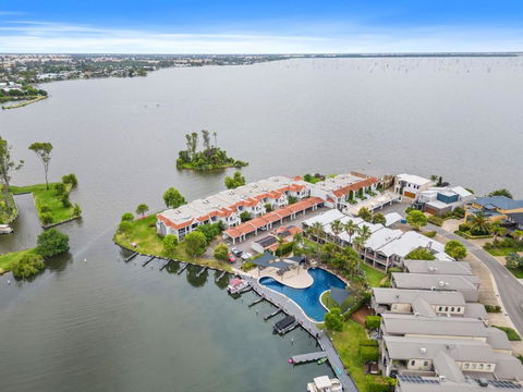 Yarrawonga Lakeside Apartment 41 - Whitsundays Accommodation 1