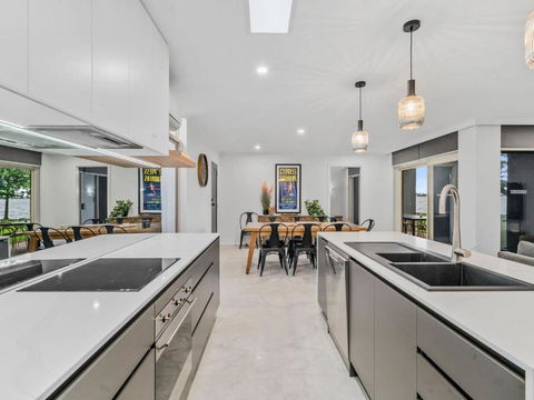 Yarrawonga Lakeside Apartment 43 - 3 Bedrooms - Whitsundays Accommodation 1