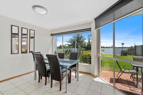 Yarrawonga Lakeside Apartment 49 - Whitsundays Accommodation 0