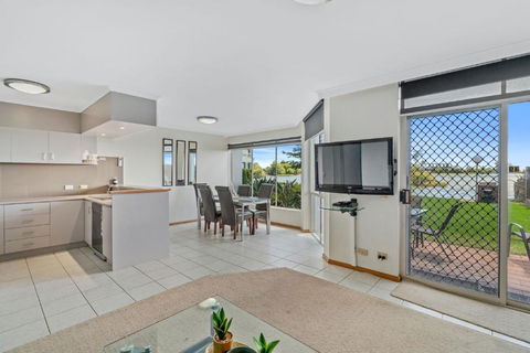 Yarrawonga Lakeside Apartment 49 - Whitsundays Accommodation 2