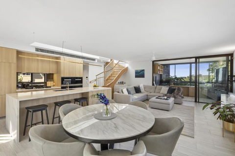 YAWA1B - Bellevue Hill Penthouse - Whitsundays Accommodation 0