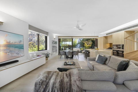 YAWA1B - Bellevue Hill Penthouse - Whitsundays Accommodation 1
