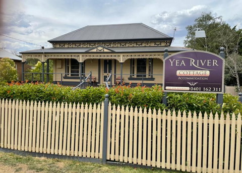 Yea River Cottage - Whitsundays Accommodation 3