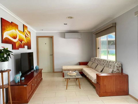 YF Home Sweet Home - Whitsundays Accommodation 1