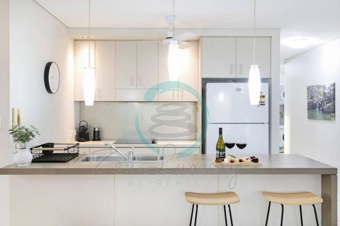 Zen On Stuart: 3-BR Penthouse Pad + Pool + BBQ - Whitsundays Accommodation 0
