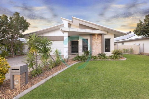 Zenhouse: 4BR Stylish Work/Family Home In Muirhead - Whitsundays Accommodation 0