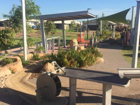 Zenhouse: 4BR Stylish Work/Family Home In Muirhead - Whitsundays Accommodation 1