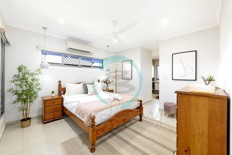 Zenhouse: Prestigous 4-BR Display Home In Muirhead - Whitsundays Accommodation 2