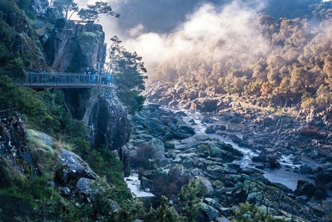 3.5 Hours Walking Tour To Cataract Gorge With Local Guide - Whitsundays Accommodation 1
