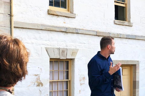 Convicts And The Rocks: Sydney's Walking Tour Led By Historian - Whitsundays Accommodation 2