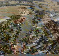 Hunter Valley Broken Back Range Helicopter Flight from Cessnock - Whitsundays Accommodation