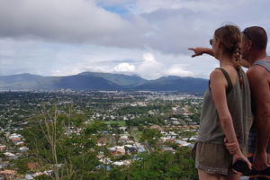 Cairns Aquarium and small group City Sightseeing Tour