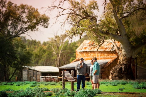 Yura Udnyu - Our Culture, Your Culture (Aboriginal Cultural Walk) - Whitsundays Accommodation 0