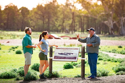 Yura Udnyu - Our Culture, Your Culture (Aboriginal Cultural Walk) - Whitsundays Accommodation 3